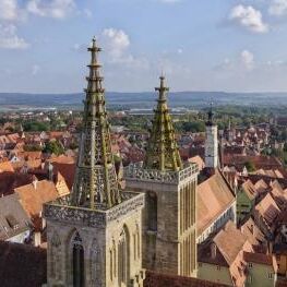 Die Türme von St. Jakob in Rothenburg ob der Tauber